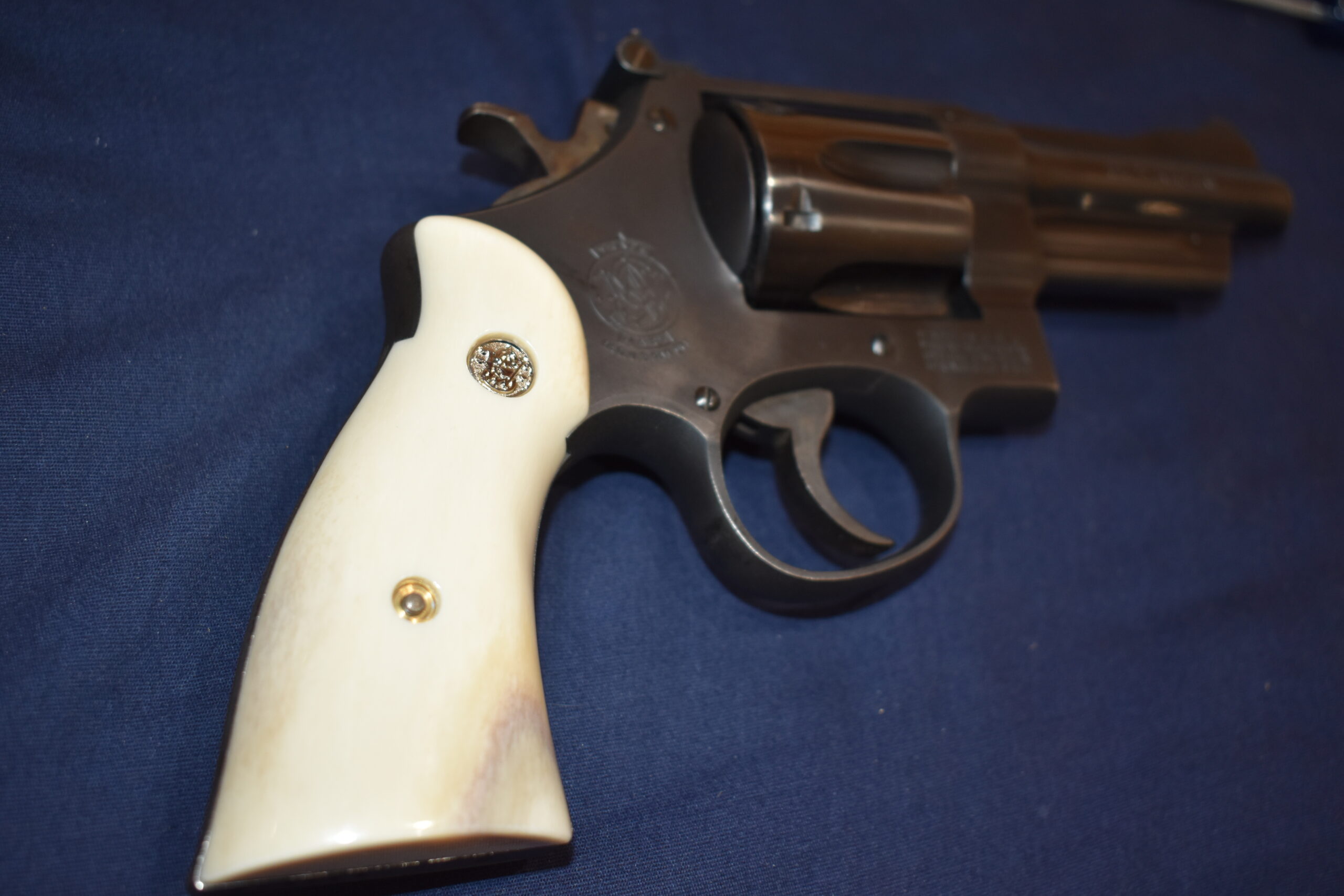 SMITH & WESSON N FRAME PREMIUM GRADE GIRAFFE BONE GRIPS SWNGB15 - Image 5