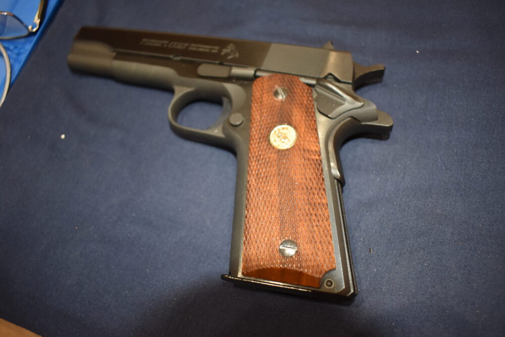 COLT 1911 CHECKERED WOOD GRIPS 1911W7 - Image 5