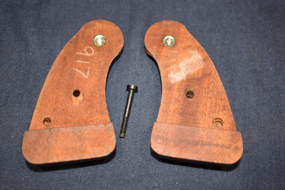 COLT DETECTIVE FACTORY WOOD SHORT D FRAME GRIPS CDSFW2 - Image 4