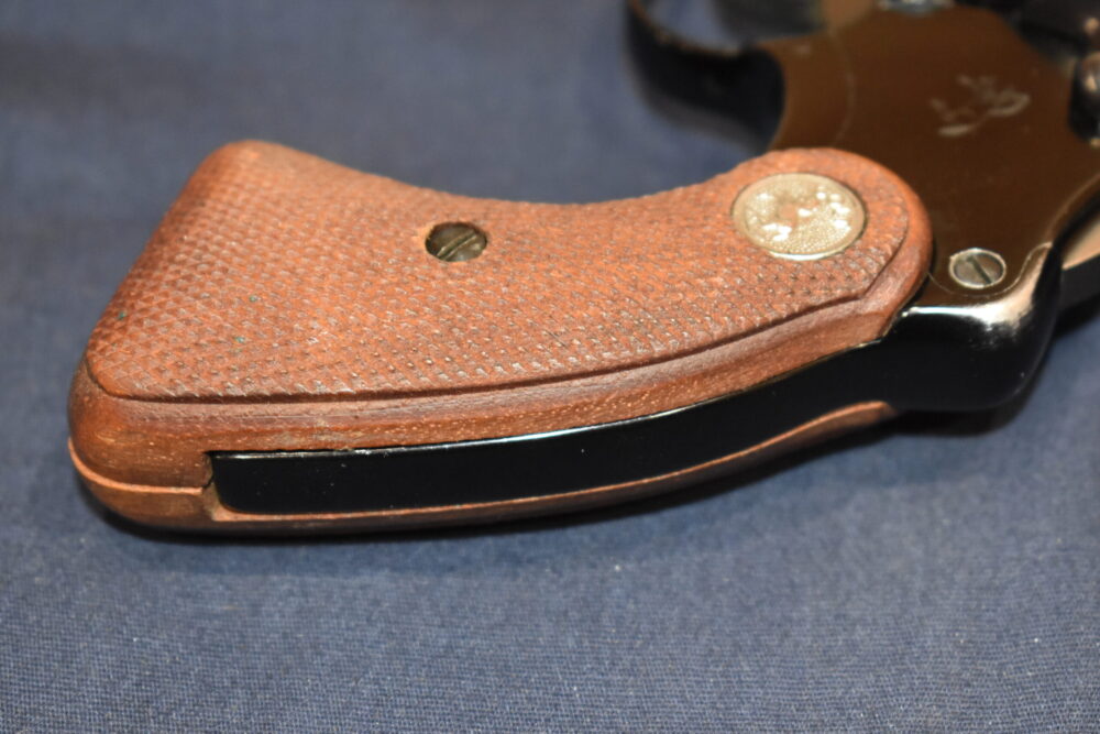 COLT DETECTIVE FACTORY WOOD SHORT D FRAME GRIPS CDSFW2 - Image 6