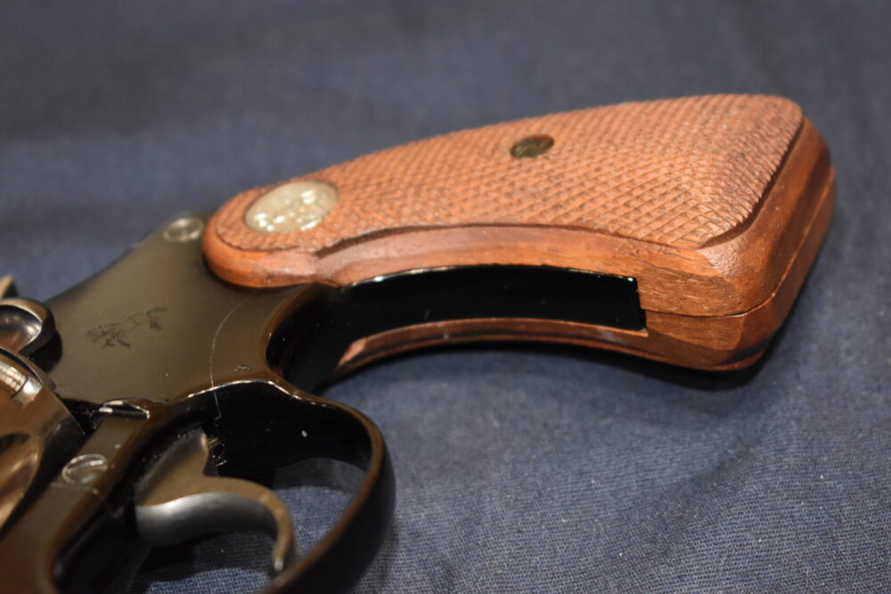 COLT DETECTIVE FACTORY WOOD SHORT D FRAME GRIPS CDSFW2 - Image 13