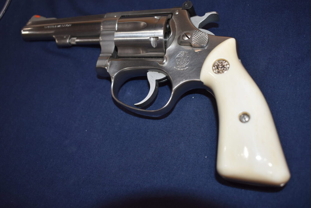 SMITH & WESSON J FRAME PREMIUM GRADE GIRAFFE BONE GRIPS JSQGB5 - Image 5