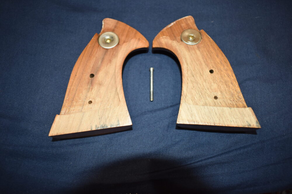 SMITH & WESSON FACTORY K FRAME TARGET GRIPS KCT30 - Image 4
