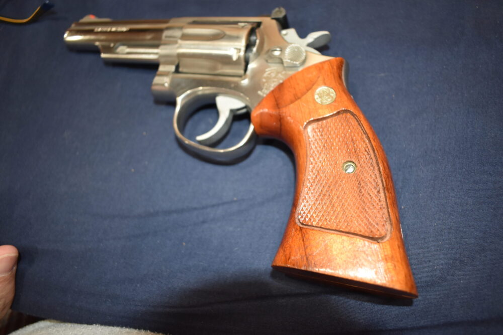 SMITH & WESSON FACTORY K FRAME TARGET GRIPS KCT31 - Image 5