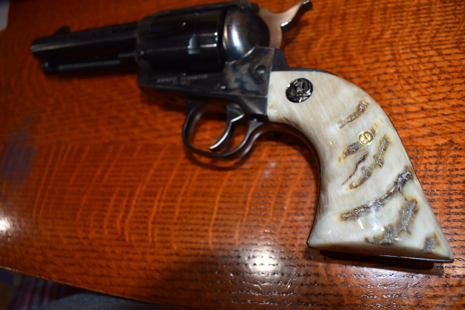 RUGER BLACKHAWK / VAQUERO PREMIUM GRADE RAMS HORN GRIPS RBHRH10 - Image 5