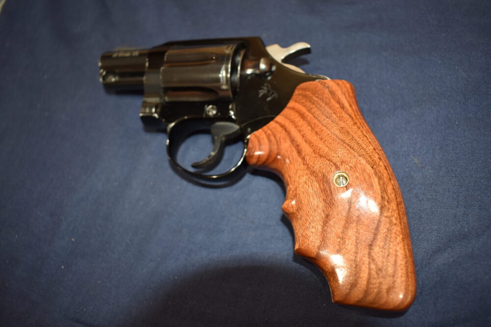 COLT DETECTIVE / DIAMONDBACK FUZZY FARRANT CUSTOM GRIPS CDFF4 - Image 5