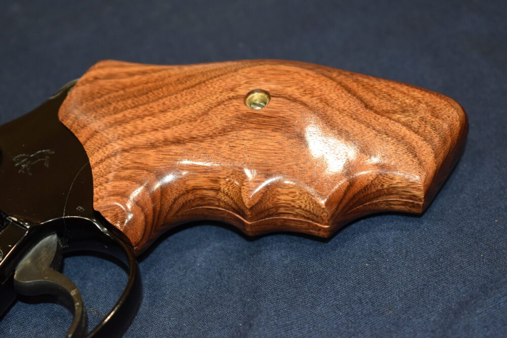 COLT DETECTIVE / DIAMONDBACK FUZZY FARRANT CUSTOM GRIPS CDFF4 - Image 13