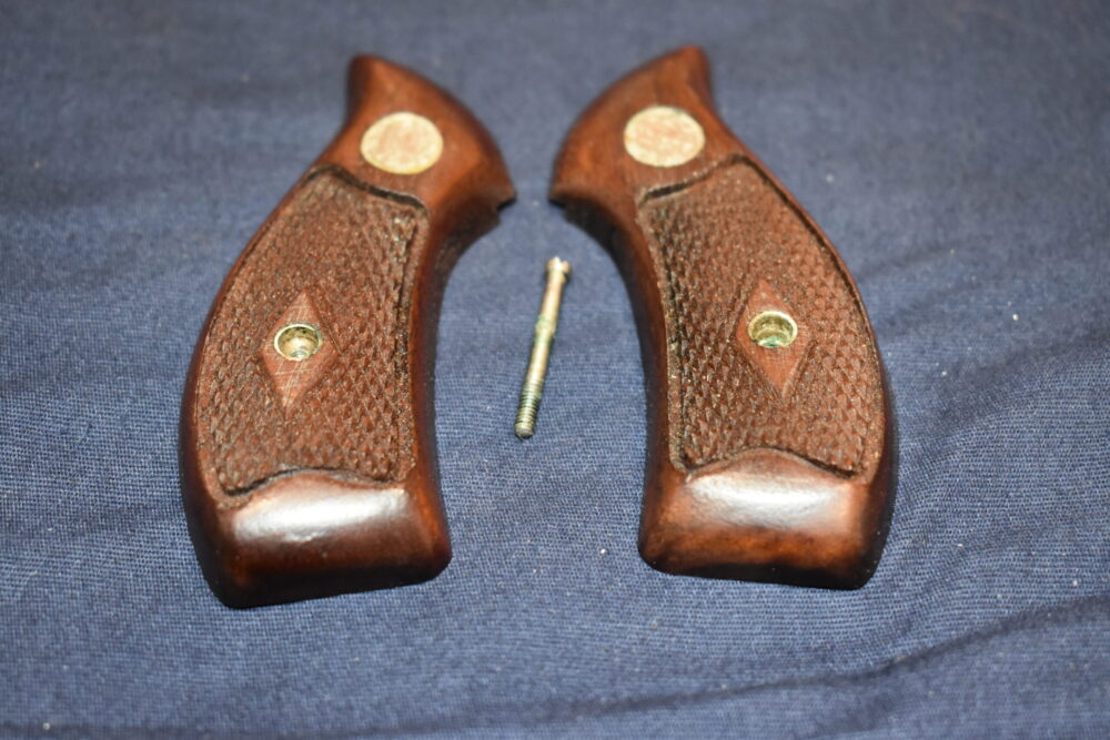 SMITH & WESSON J FRAME DIAMOND MAGNA GRIPS JDM8 - Image 3