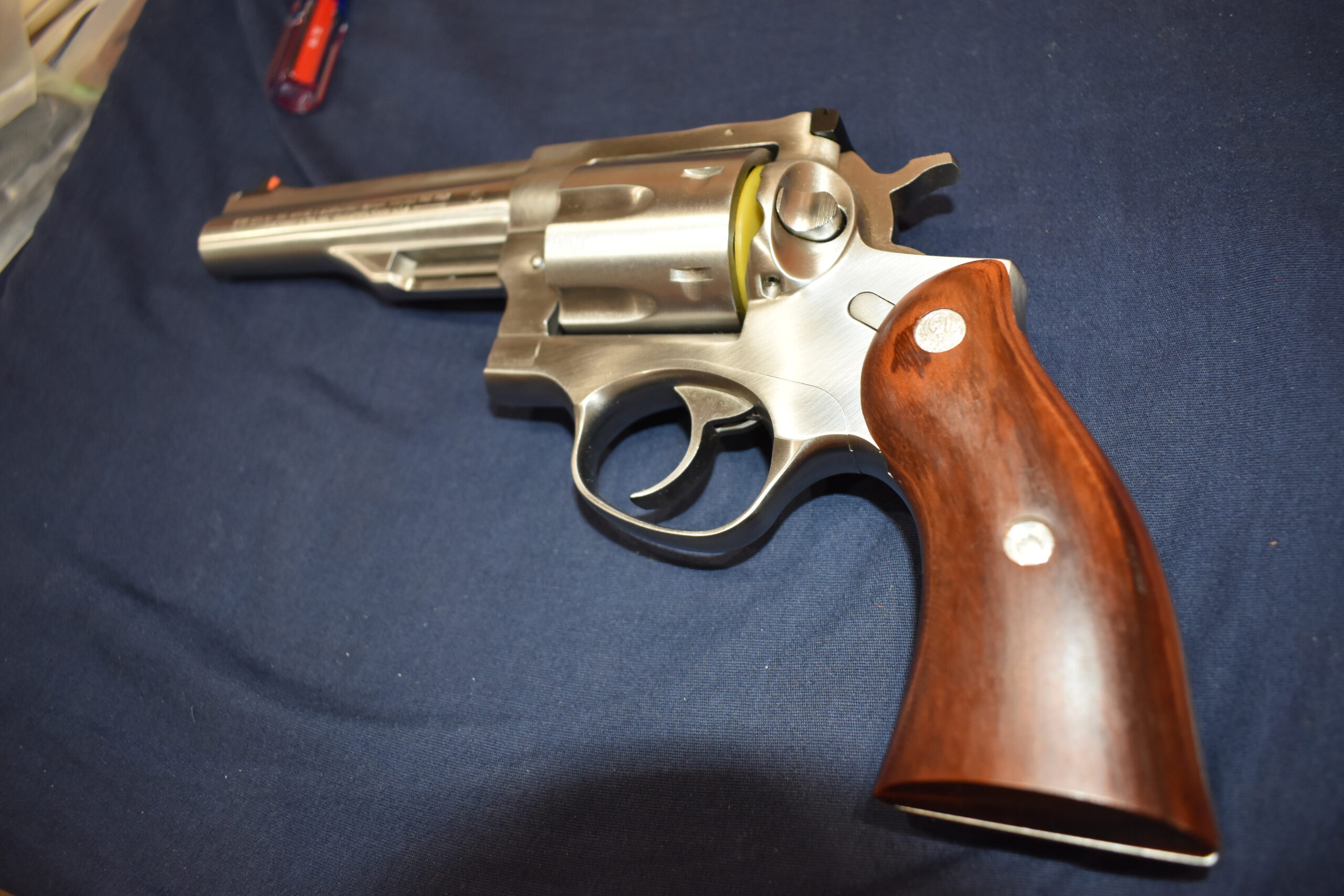 RUGER REDHAWK FACTORY WOOD GRIPS RRHW4 - Image 5