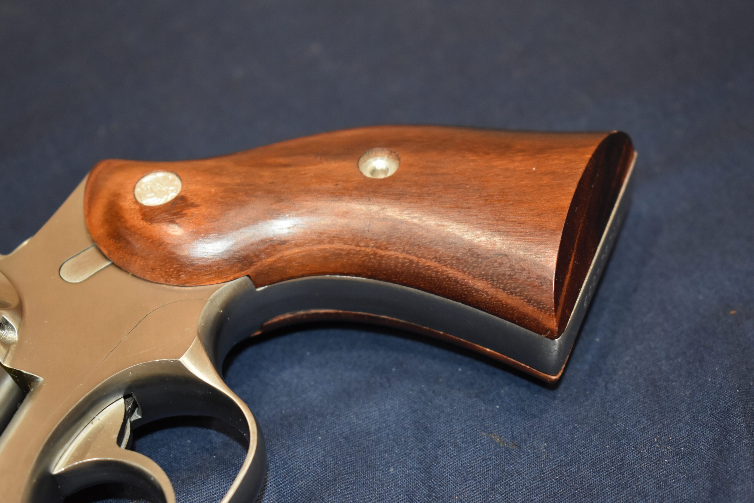 RUGER REDHAWK FACTORY WOOD GRIPS RRHW4 - Image 13
