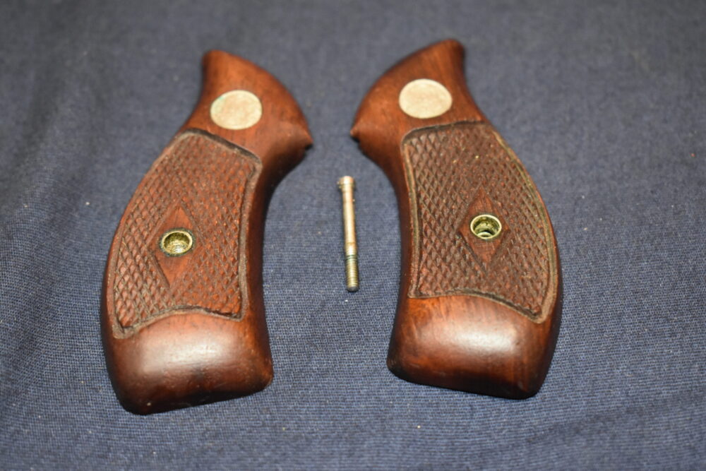 SMITH & WESSON J FRAME DIAMOND MAGNA GRIPS JDM10 - Image 3