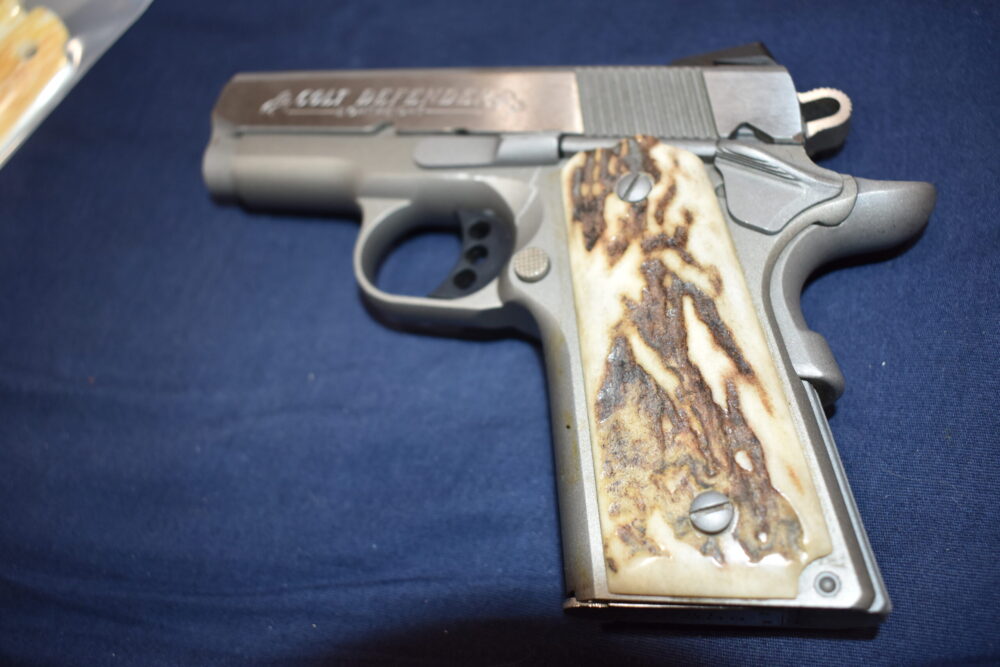 COLT 1911 OFFICER'S MODEL SAMBAR STAG GRIPS 1911OMS6 - Image 5