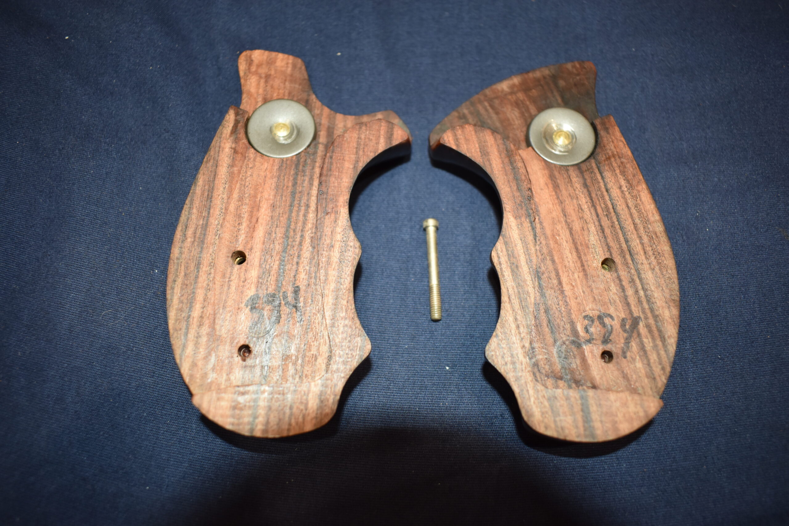 SMITH & WESSON N FRAME SQUARE BUTT COMBAT GRIPS SWNRBC10 - Image 4