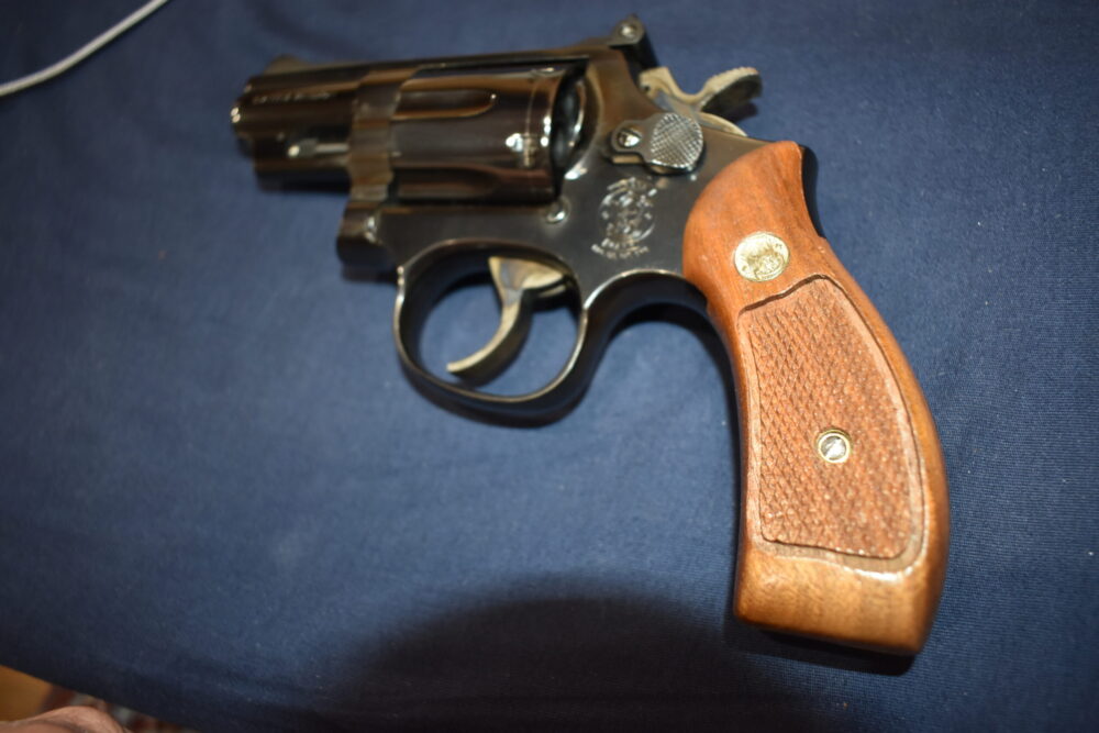 SMITH & WESSON K FRAME SQUARE BUTT FACTORY MAGNA GRIPS KRBM13 - Image 5