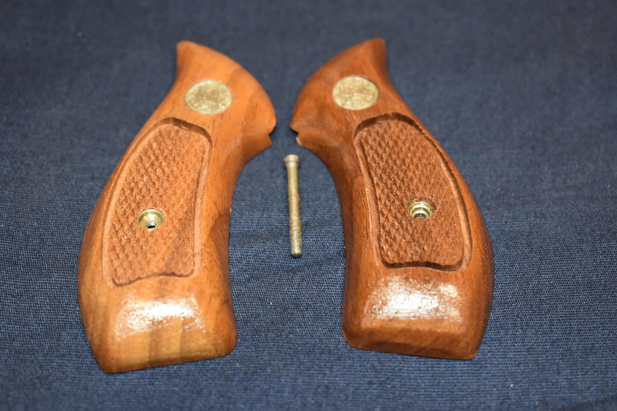 SMITH & WESSON J FRAME MAGNA GRIPS JRBM8 - Image 3