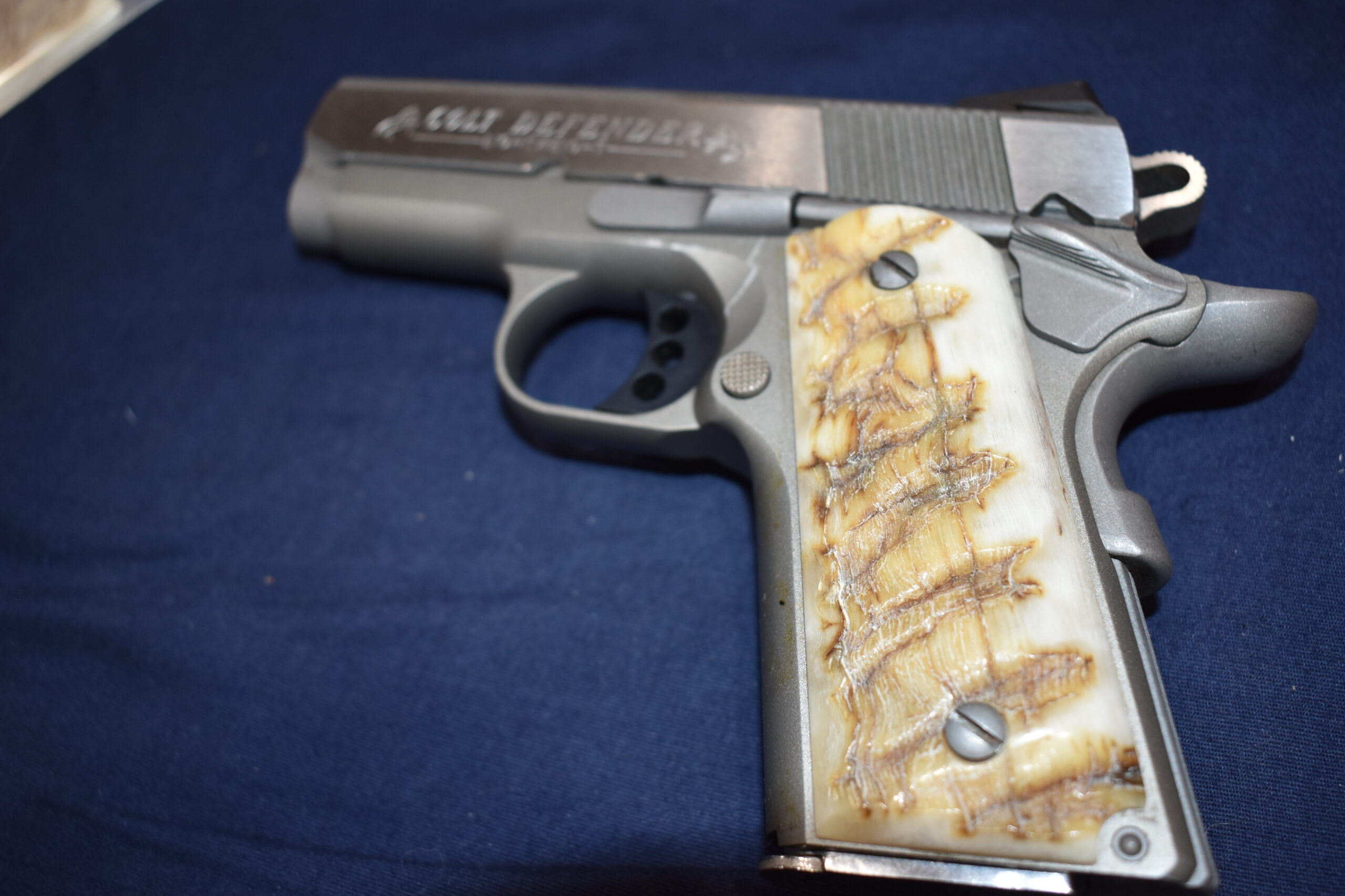 COLT 1911 OFFICER'S MODEL RAMS HORN GRIPS 1911OMRH2 - Image 5