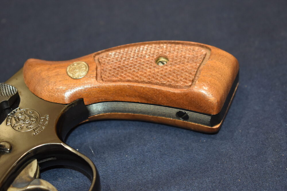 SMITH & WESSON K FRAME SQUARE BUTT FACTORY MAGNA GRIPS KRBM13 - Image 13