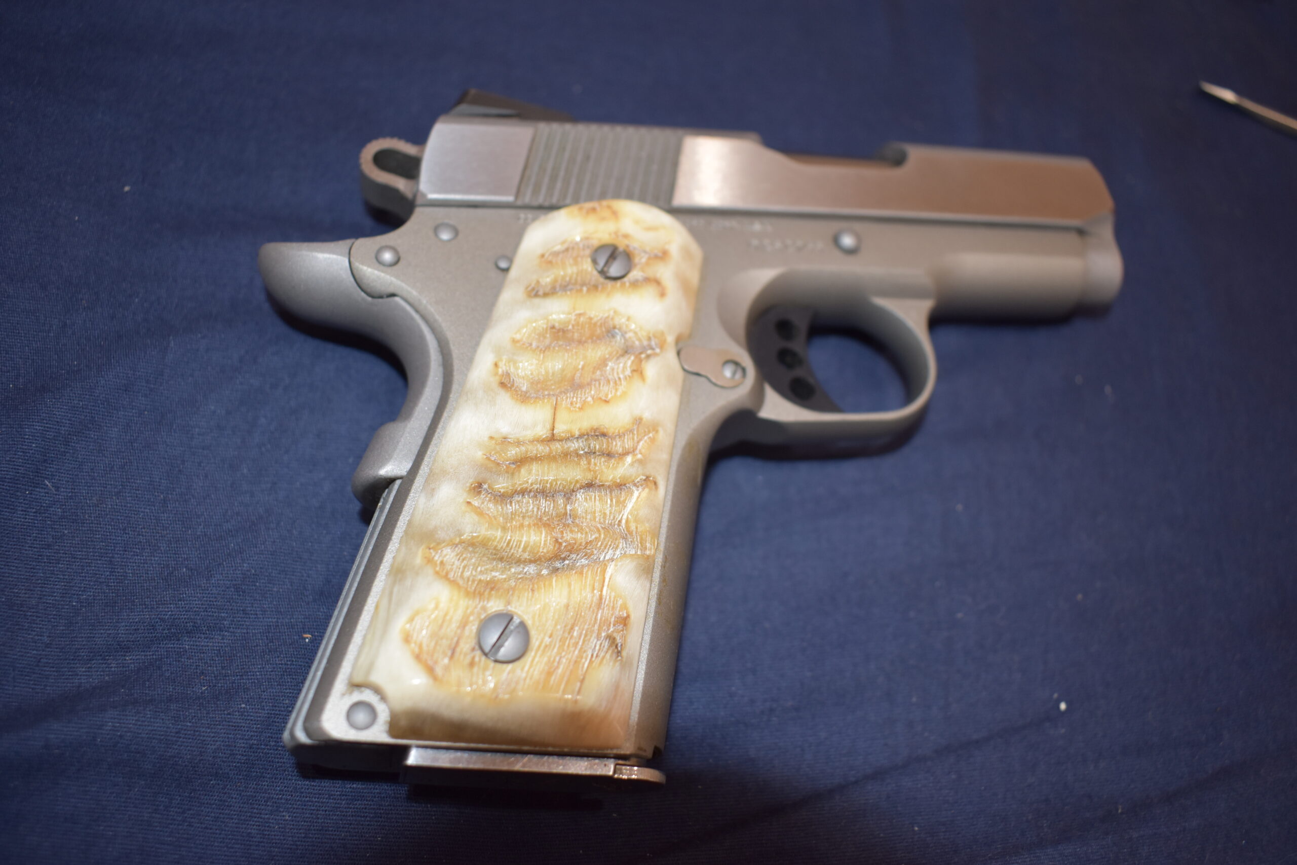 COLT 1911 OFFICER'S MODEL RAMS HORN GRIPS 1911OMRH2 - Image 8