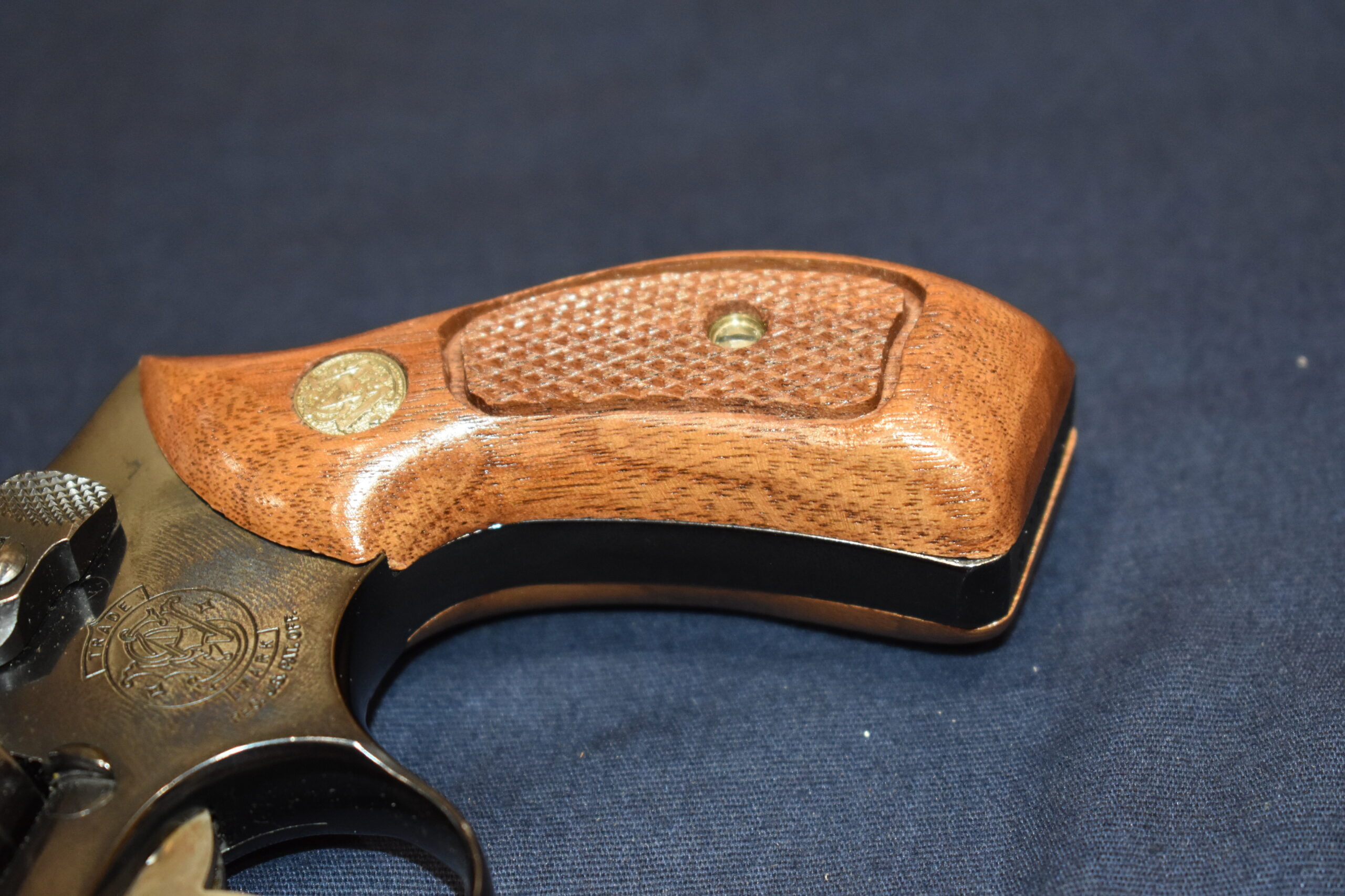 SMITH & WESSON J FRAME MAGNA GRIPS JRBM8 - Image 13