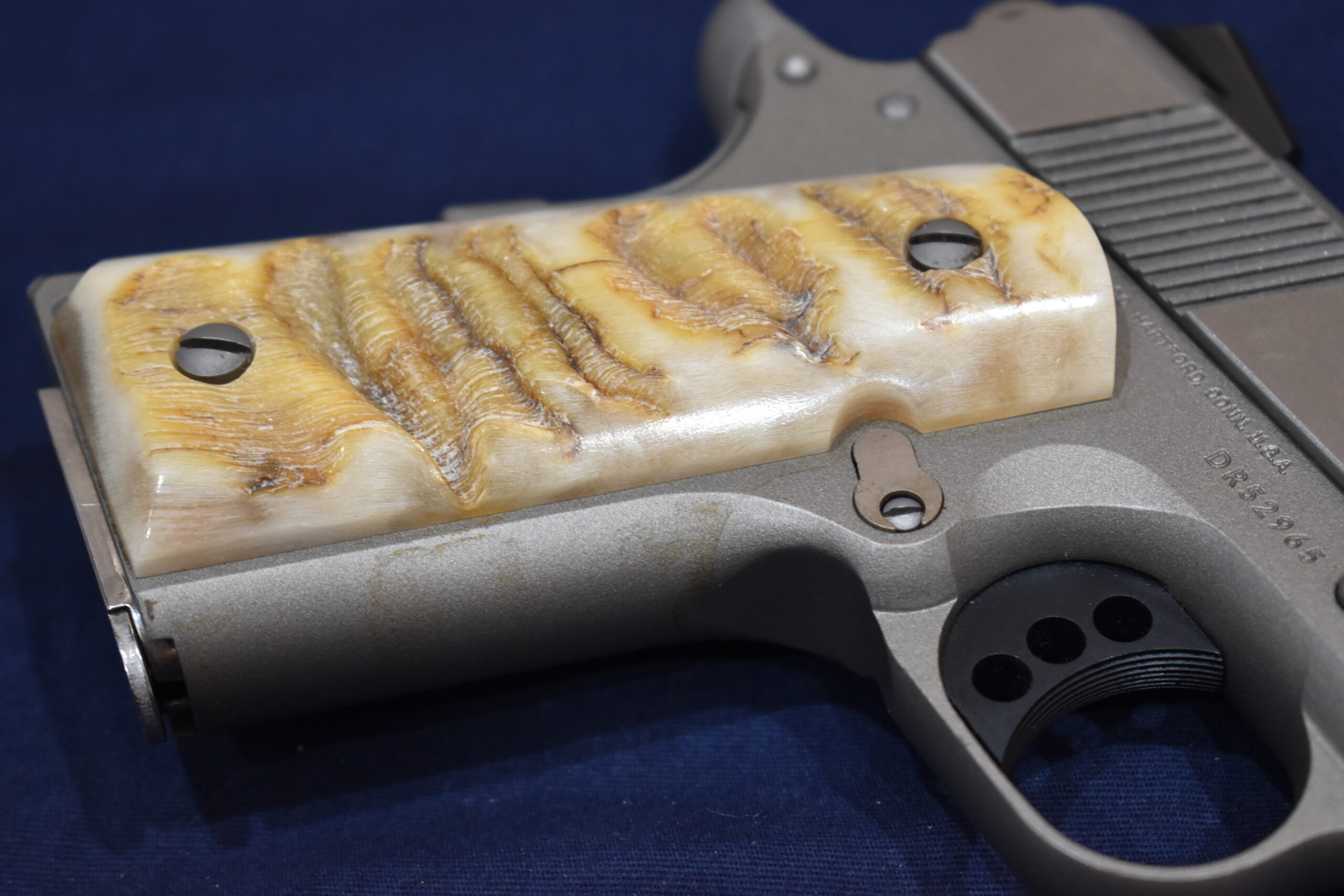 COLT 1911 OFFICER'S MODEL RAMS HORN GRIPS 1911OMRH2 - Image 12