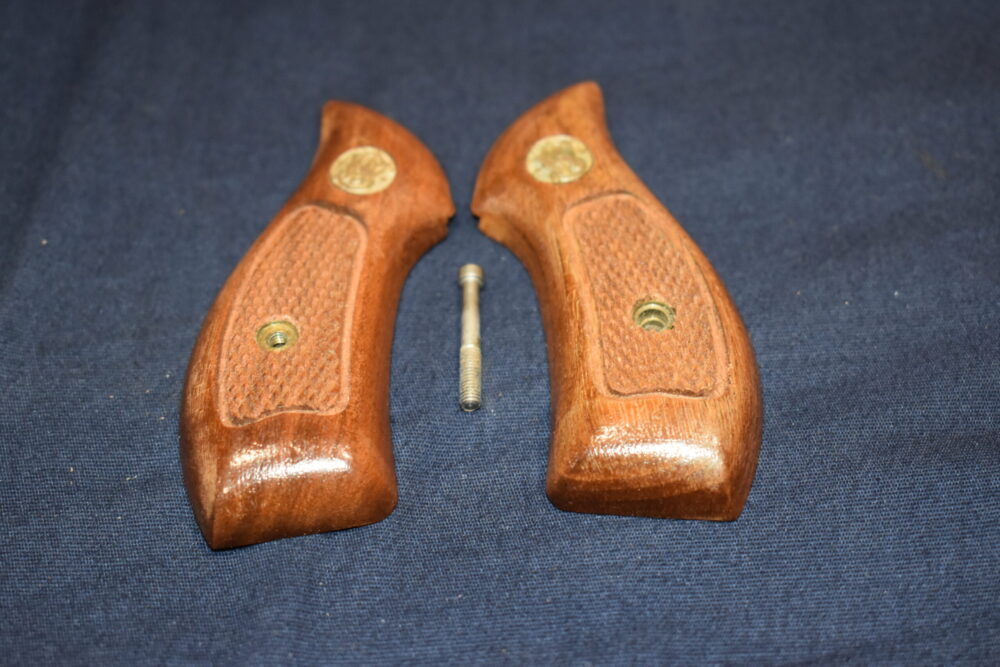 SMITH & WESSON J FRAME MAGNA GRIPS JRBM10 - Image 3
