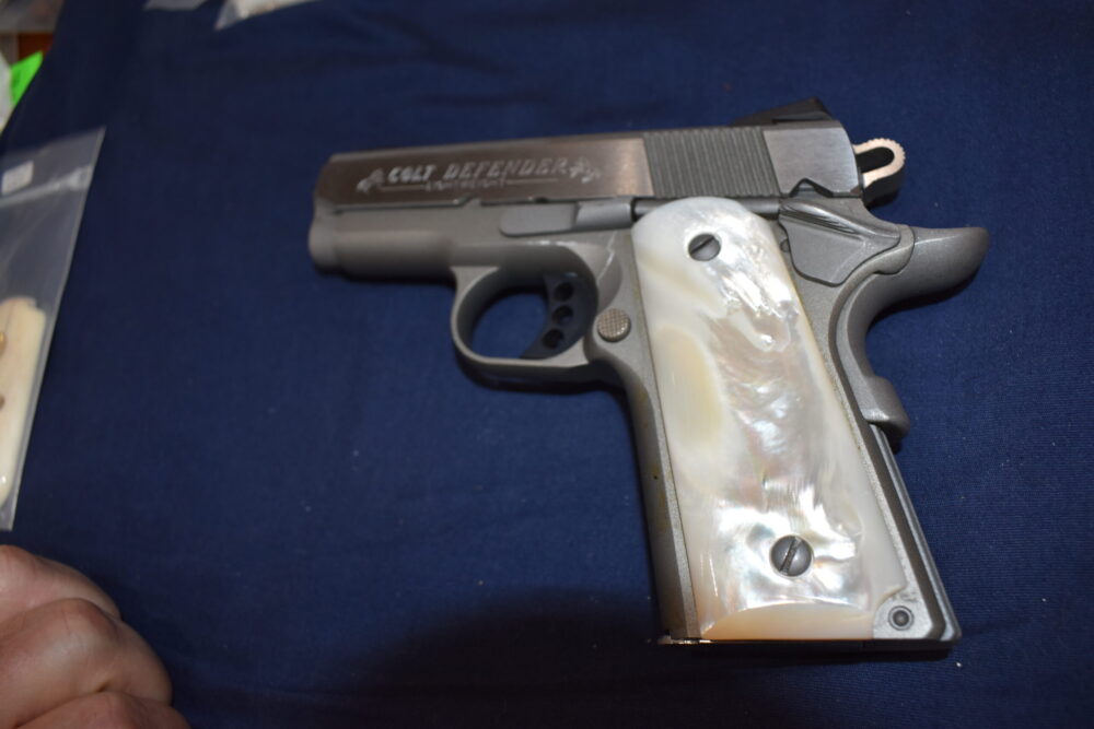 COLT 1911 OFFICER'S MODEL CARVED MOTHER OF PEARL GRIPS 1911OMMOP3 - Image 6