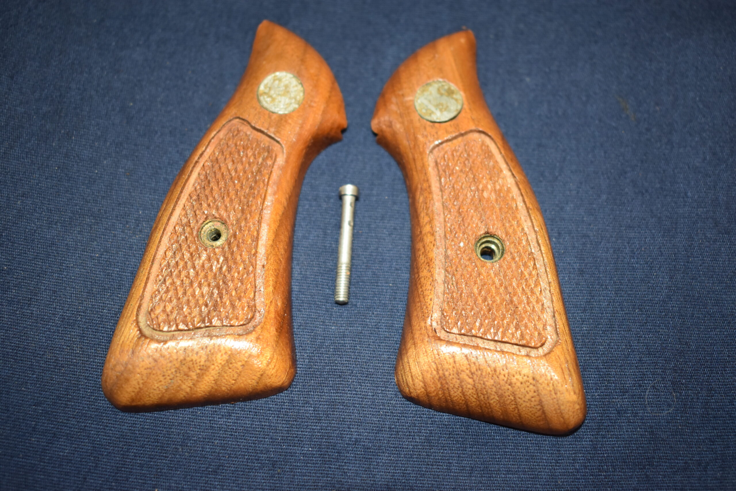 SMITH & WESSON J FRAME GRIPS JSQM6