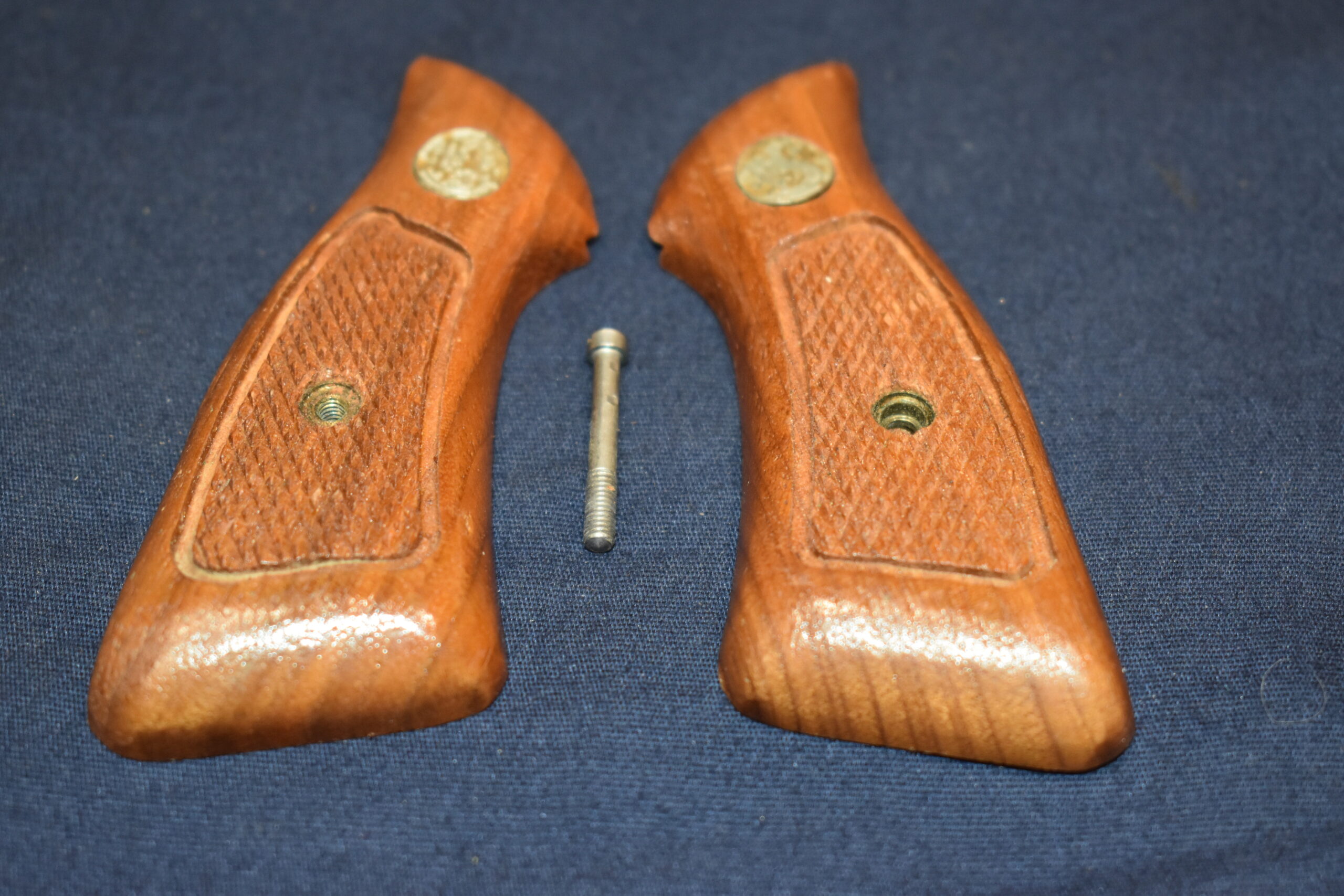 SMITH & WESSON J FRAME GRIPS JSQM6 - Image 3