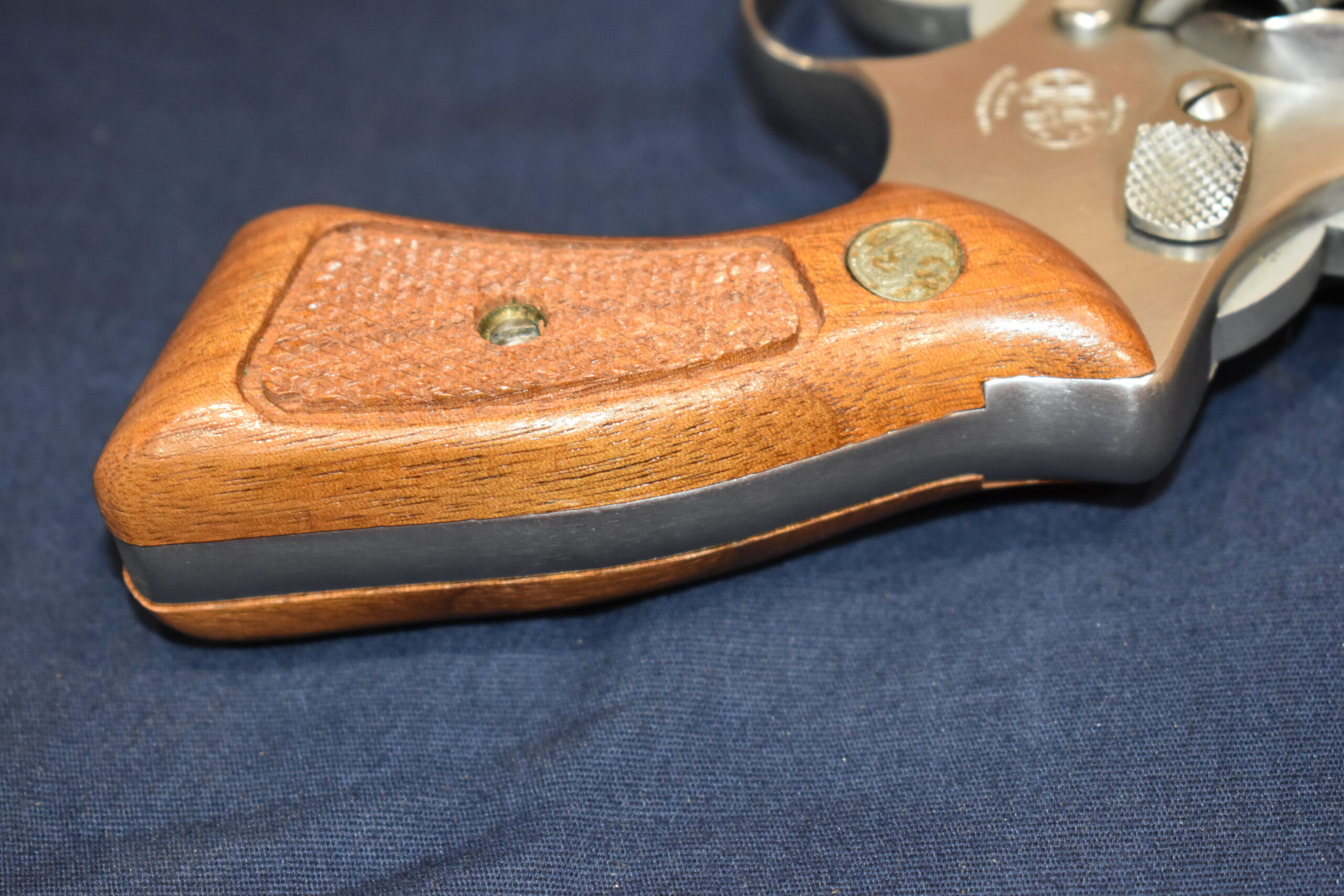 SMITH & WESSON J FRAME GRIPS JSQM6 - Image 6