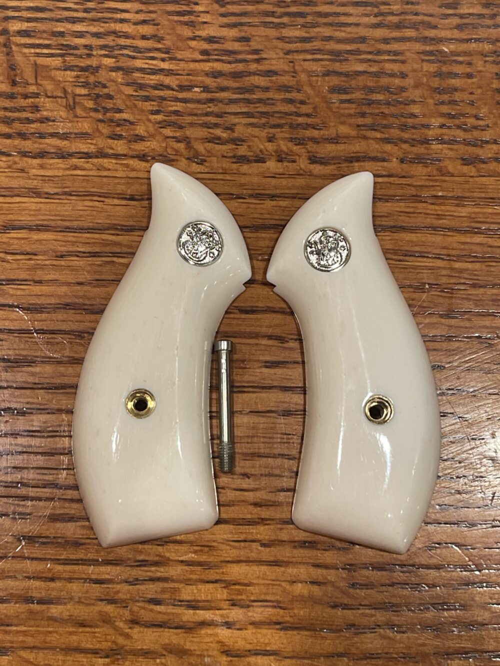 SMITH & WESSON J FRAME PREMIUM GRADE GIRAFFE BONE GRIPS JGB15