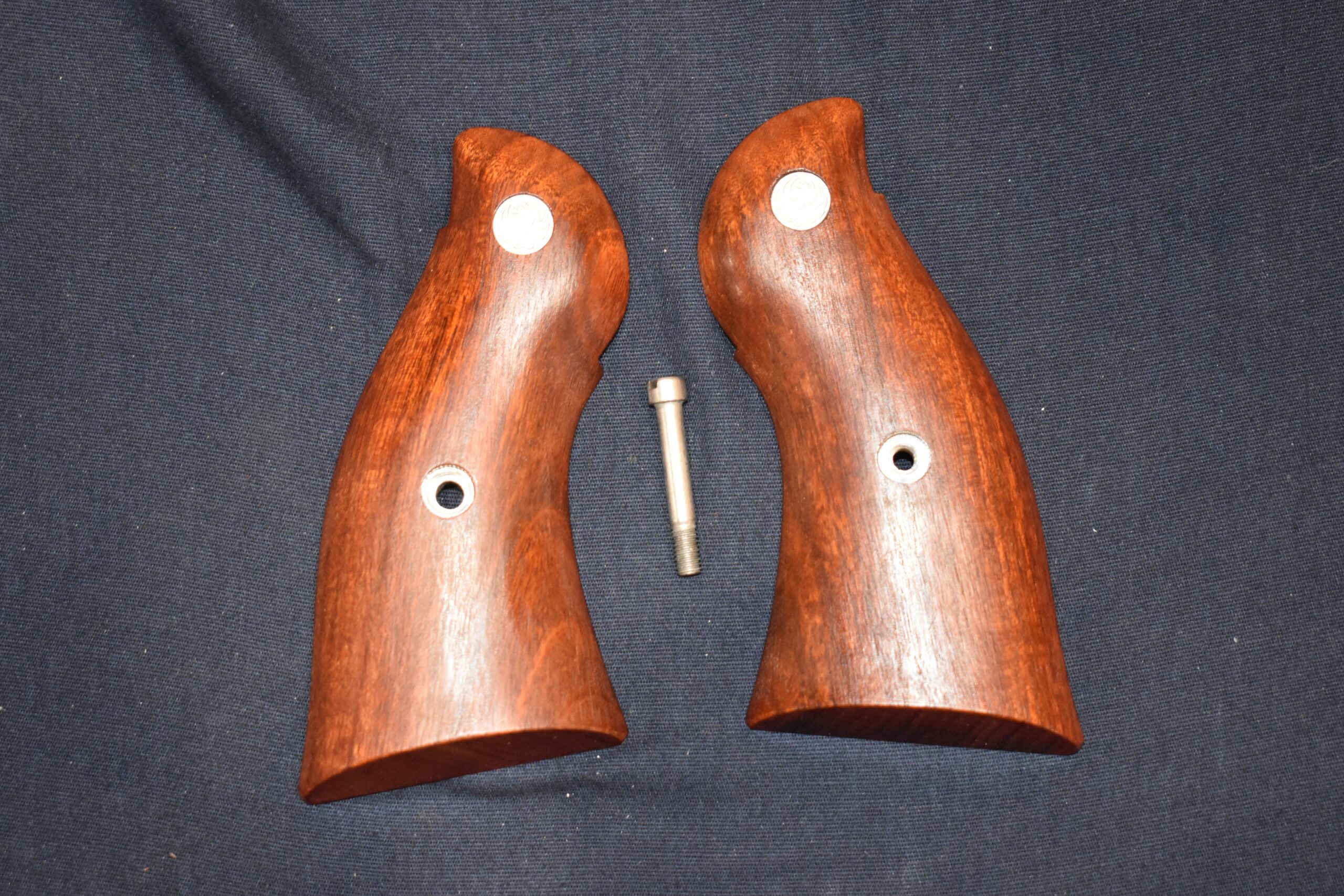 RUGER REDHAWK FACTORY WOOD GRIPS RRHW5