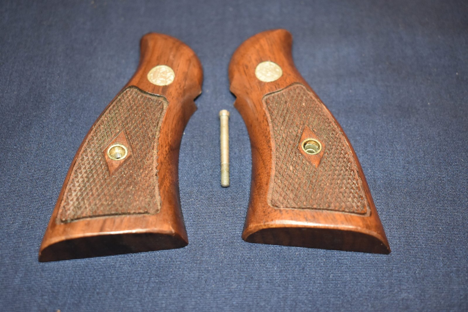 SMITH & WESSON N FRAME DIAMOND MAGNA GRIPS NDM17 - Image 3