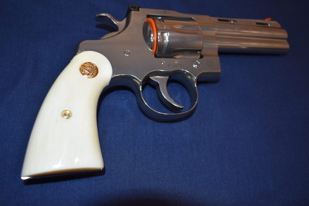 COLT PYTHON PREMIUM GRADE GIRAFFE BONE GRIPS CPGB23 - Image 7