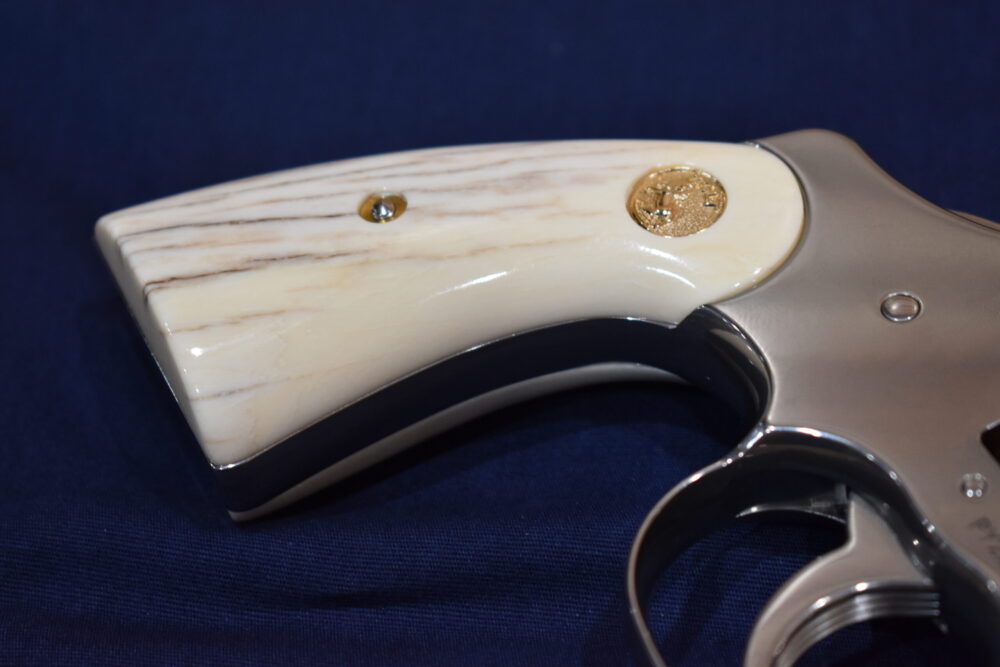 COLT PYTHON PREMIUM GRADE GIRAFFE BONE GRIPS CPGB22 - Image 12