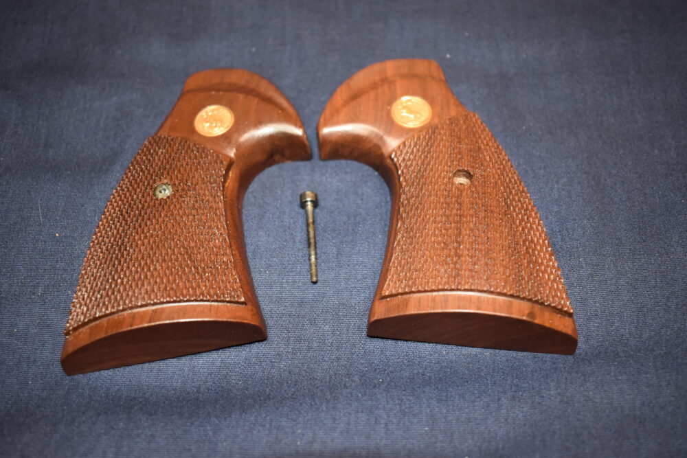 COLT PYTHON 3rd GENERATION FACTORY TARGET GRIPS CPT9 - Image 3