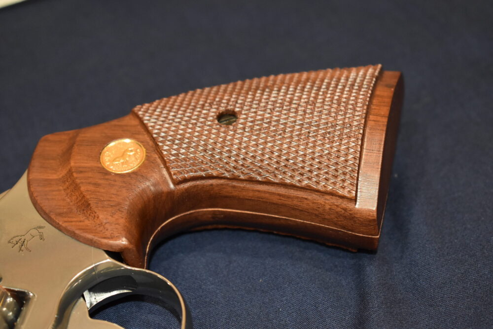 COLT PYTHON 3rd GENERATION FACTORY TARGET GRIPS CPT9 - Image 13