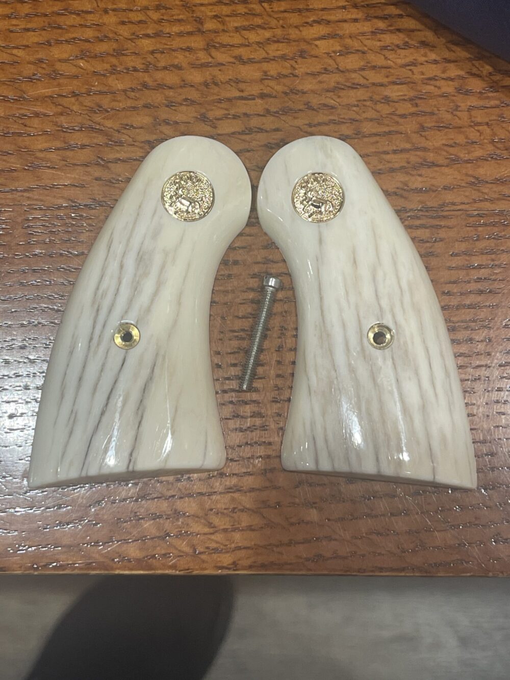 COLT PYTHON PREMIUM GRADE GIRAFFE BONE GRIPS CPGB22