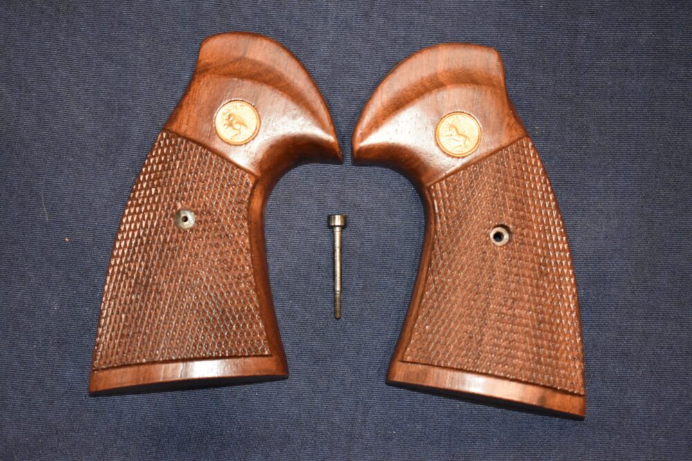 COLT PYTHON 3rd GENERATION FACTORY TARGET GRIPS CPT9