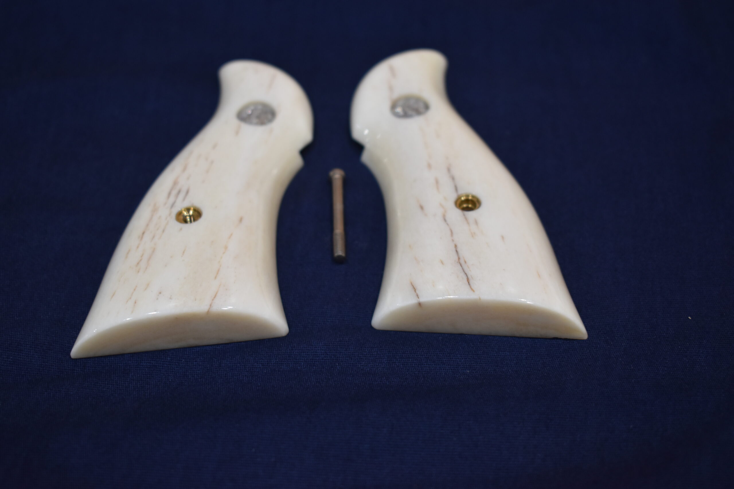 SMITH & WESSON N FRAME PREMIUM GRADE GIRAFFE BONE GRIPS SWNGB18 - Image 3