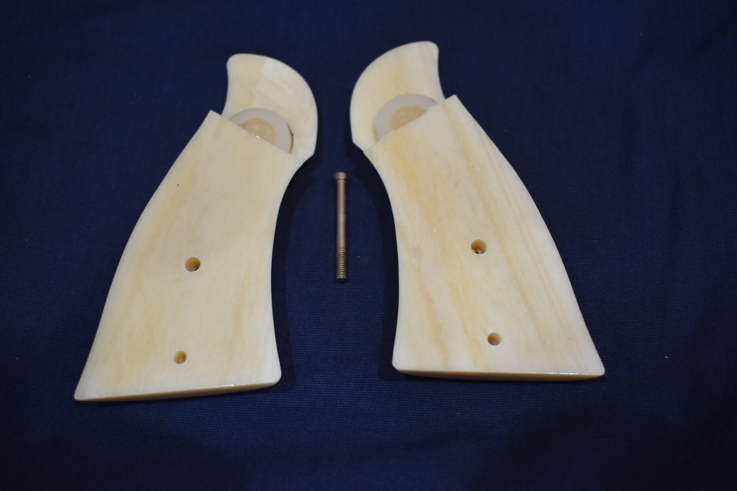 SMITH & WESSON N FRAME PREMIUM GRADE GIRAFFE BONE GRIPS SWNGB18 - Image 4