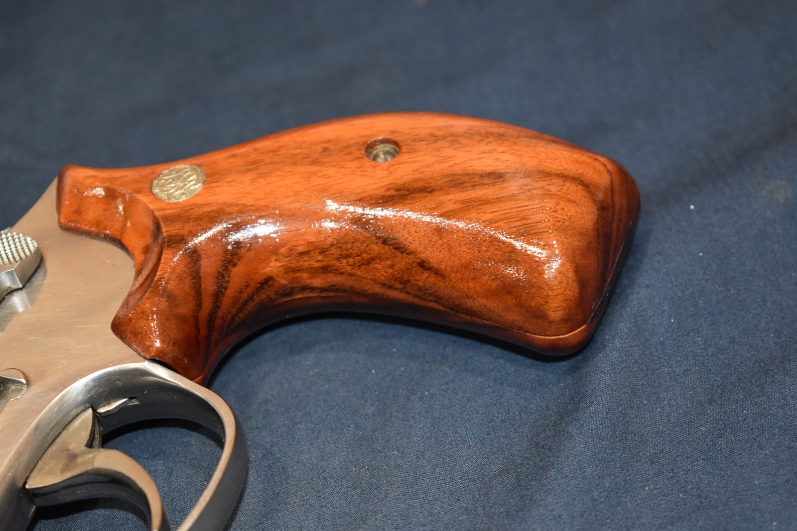 SMITH & WESSON FACTORY K FRAME ROUND BUTT PRESENTATION TARGET GRIPS KRBTP9 - Image 13