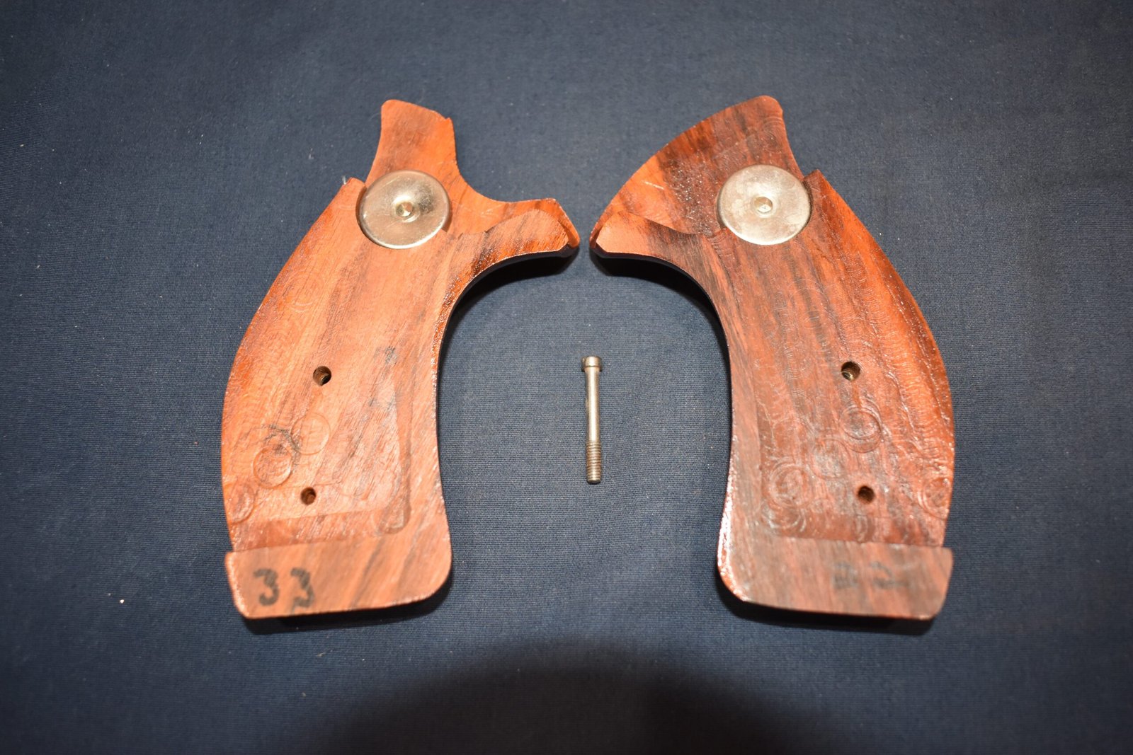 SMITH & WESSON FACTORY K FRAME ROUND BUTT PRESENTATION TARGET GRIPS KRBTP9 - Image 4