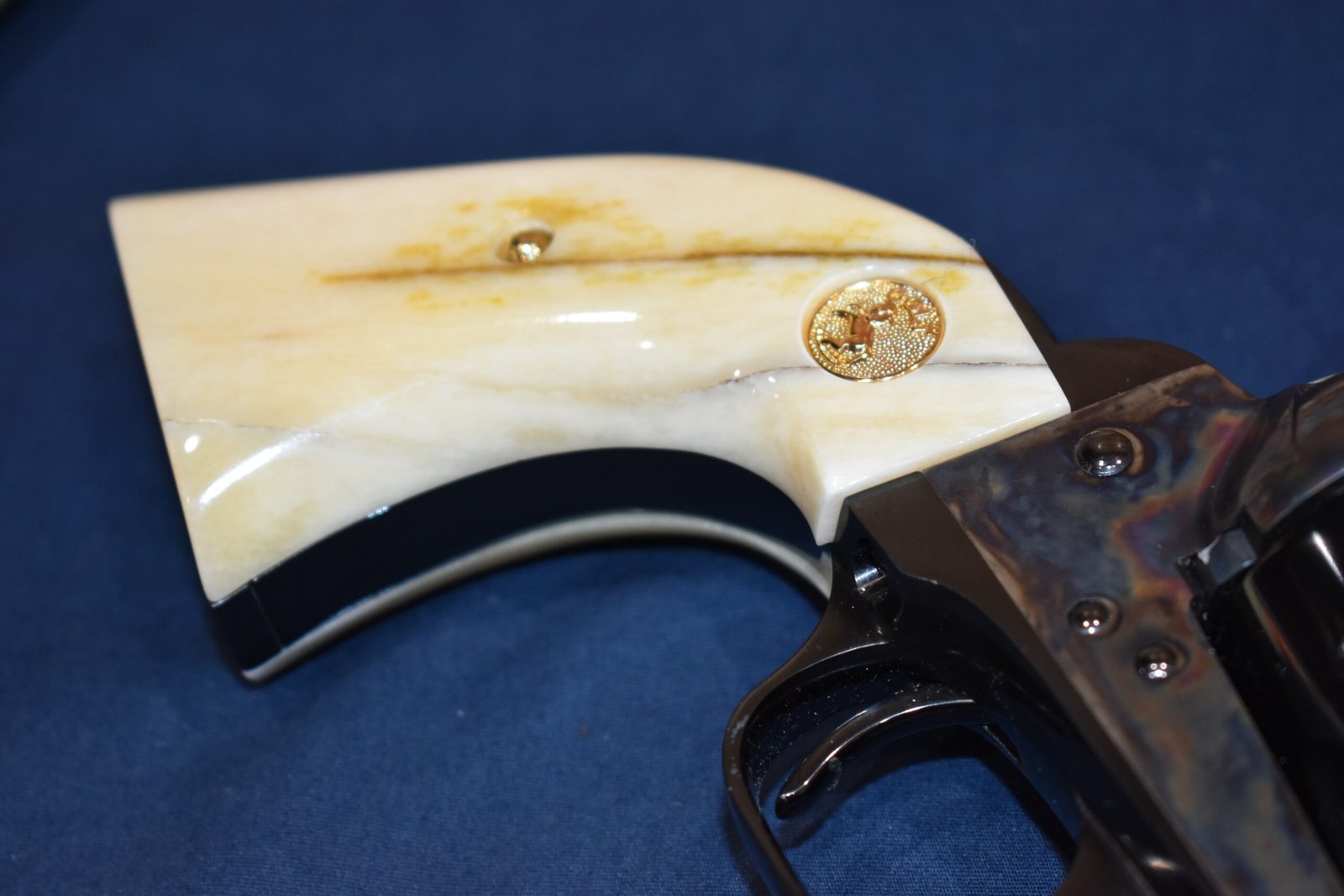 COLT SINGLE ACTION ARMY (S.A.A.) PREMIUM GRADE GIRAFFE BONE GRIPS SAAGB9 - Image 12