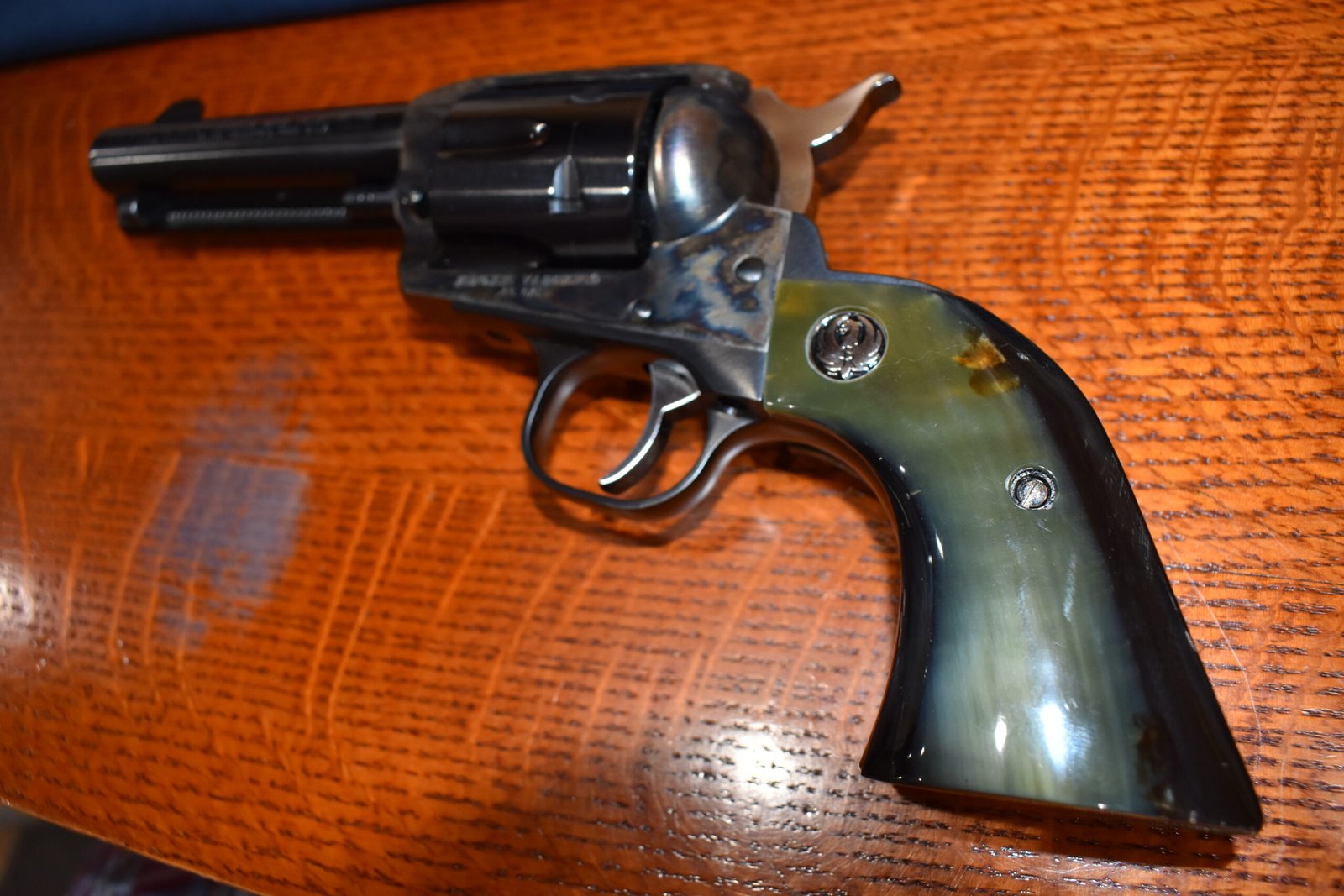RUGER NEW MODEL BLACKHAWK OR OLD VAQUERO SMOOTH BUFFALO HORN GRIPS RBHBH22 - Image 5