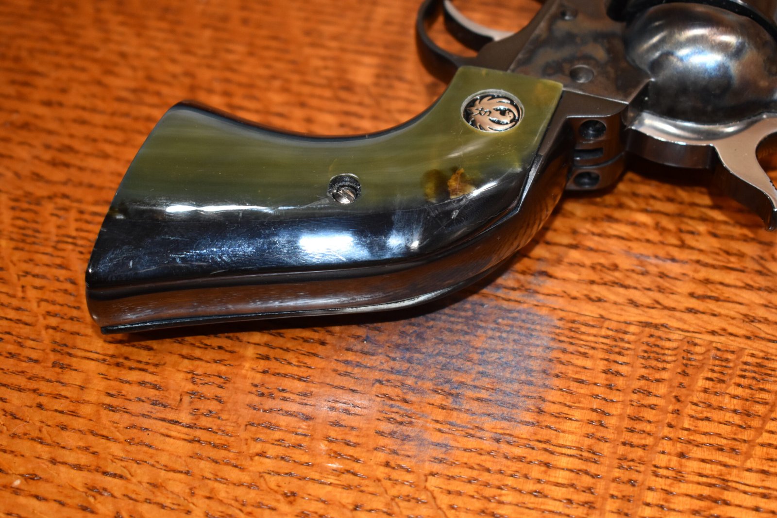 RUGER NEW MODEL BLACKHAWK OR OLD VAQUERO SMOOTH BUFFALO HORN GRIPS RBHBH22 - Image 6