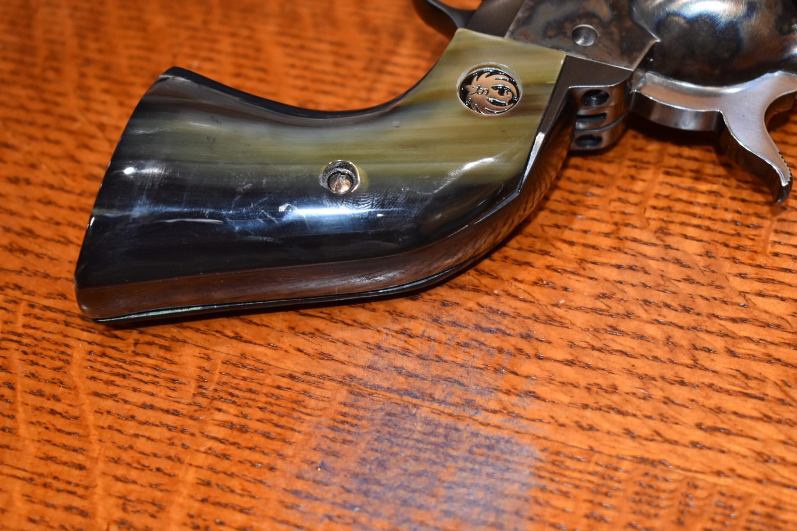 RUGER NEW MODEL BLACKHAWK OR OLD VAQUERO SMOOTH BUFFALO HORN GRIPS RBHBH23 - Image 6