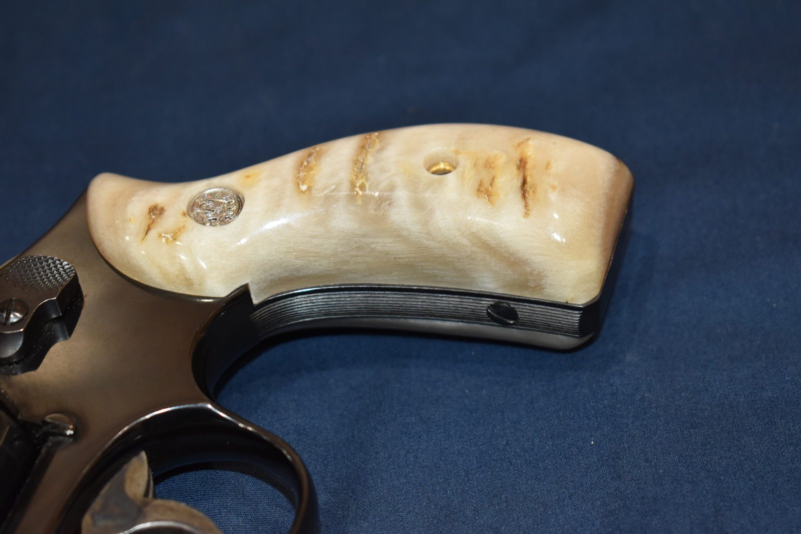 SMITH & WESSON N FRAME ROUND BUTT PREMIUM GRADE RAMS HORN GRIPS NRH16 - Image 12