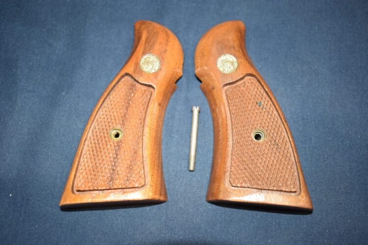 SMITH & WESSON N FRAME MAGNA GRIPS SWNM16