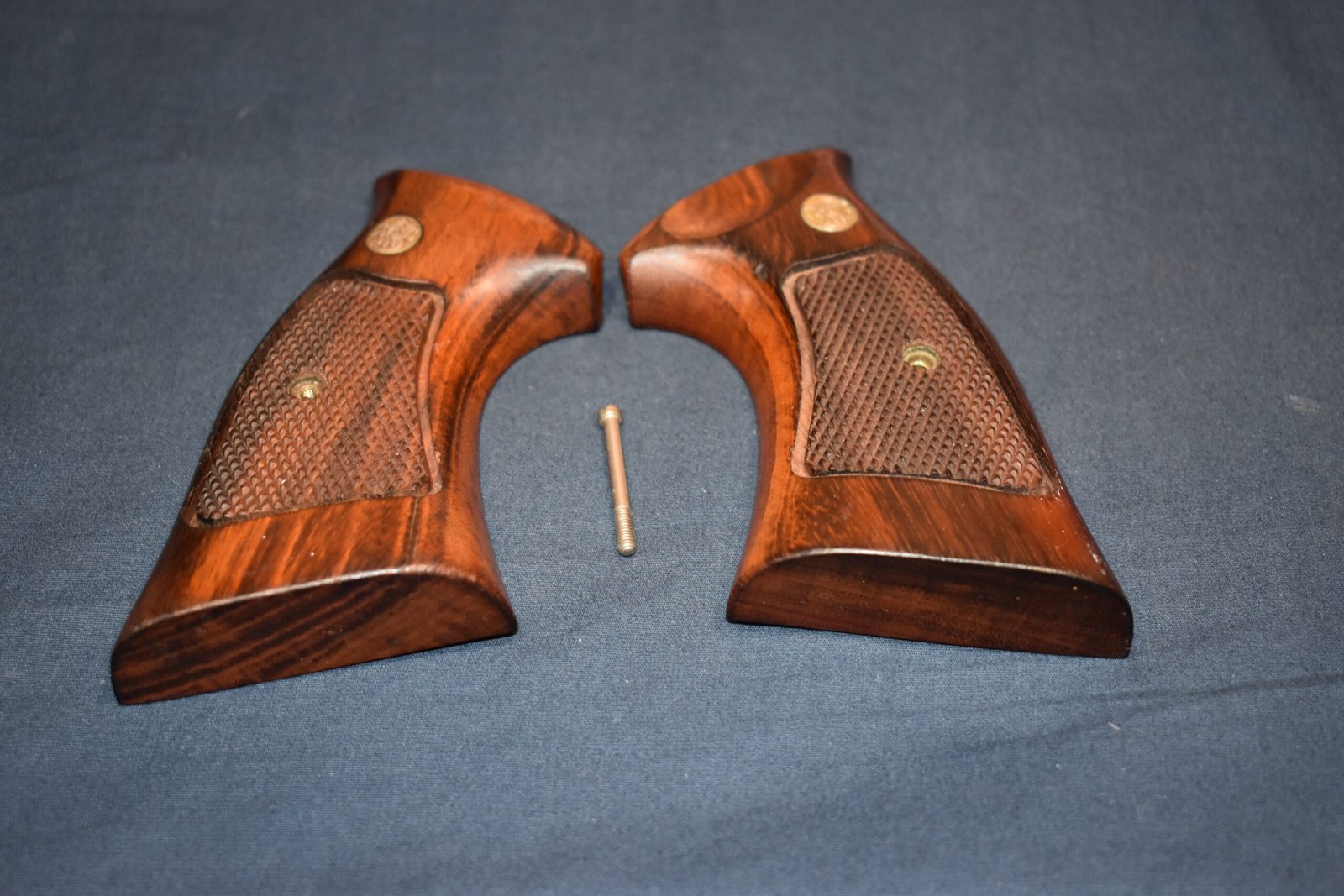 SMITH & WESSON FACTORY K FRAME TARGET GRIPS KCT35 - Image 3