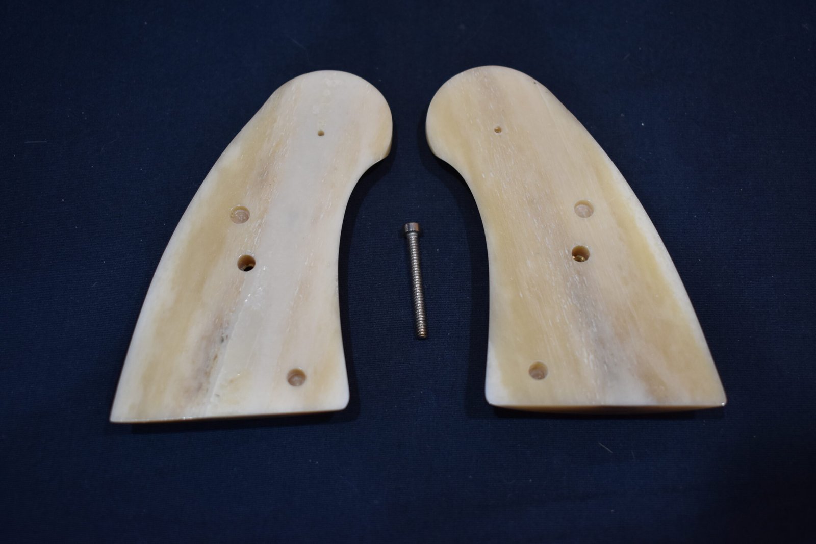 COLT PYTHON PREMIUM GRADE GIRAFFE BONE GRIPS CPGB31 - Image 6